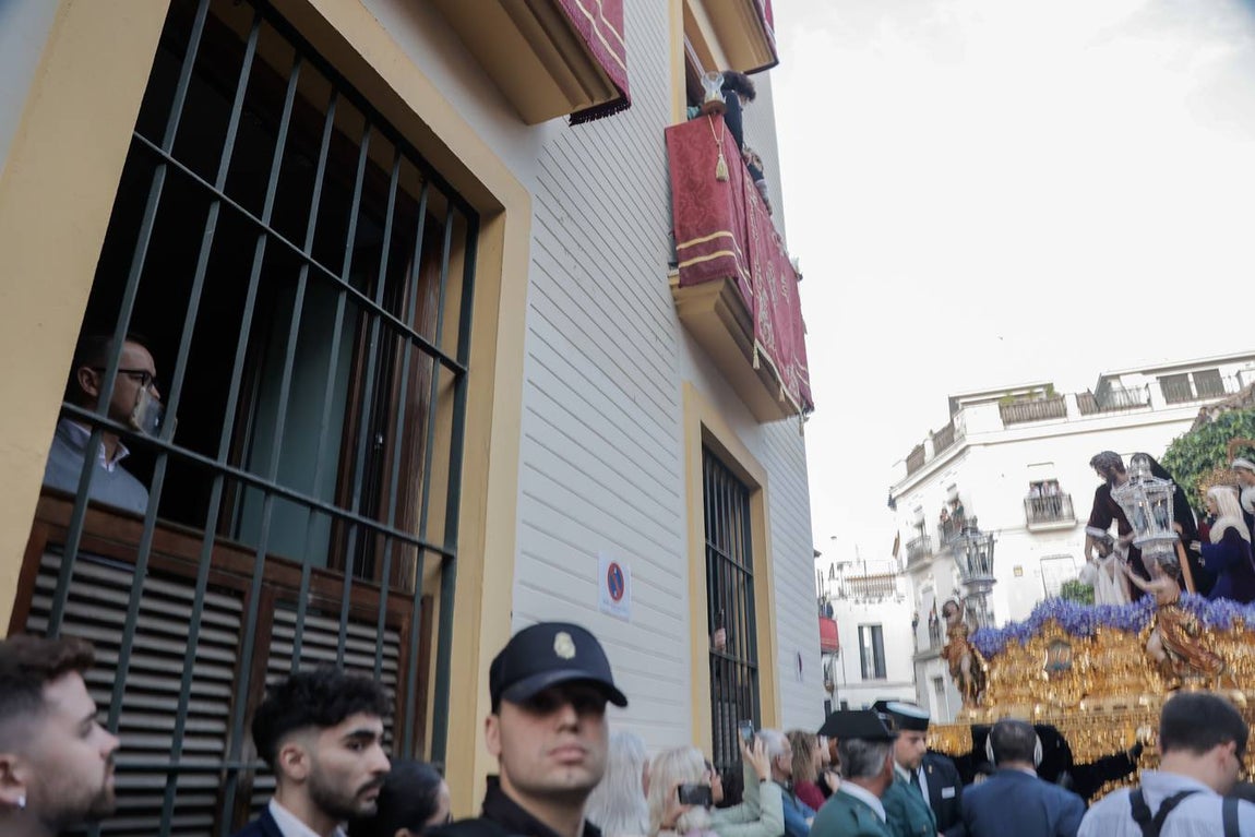 El impresionante paso de Santa Marta, en su salida este Lunes Santo 