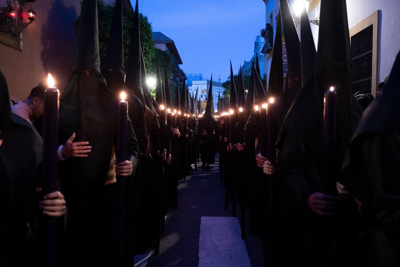 Momentos más emotivos de la procesión de  Las Penas, este Lunes Santo