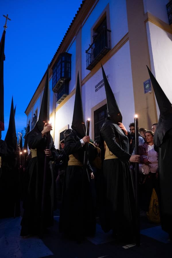 Momentos más emotivos de la procesión de  Las Penas, este Lunes Santo