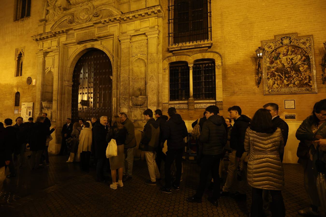 La hermandad del Cristo de Burgos no ha podido realizar su estación de penitencia en la Semana Santa de Sevilla 2024