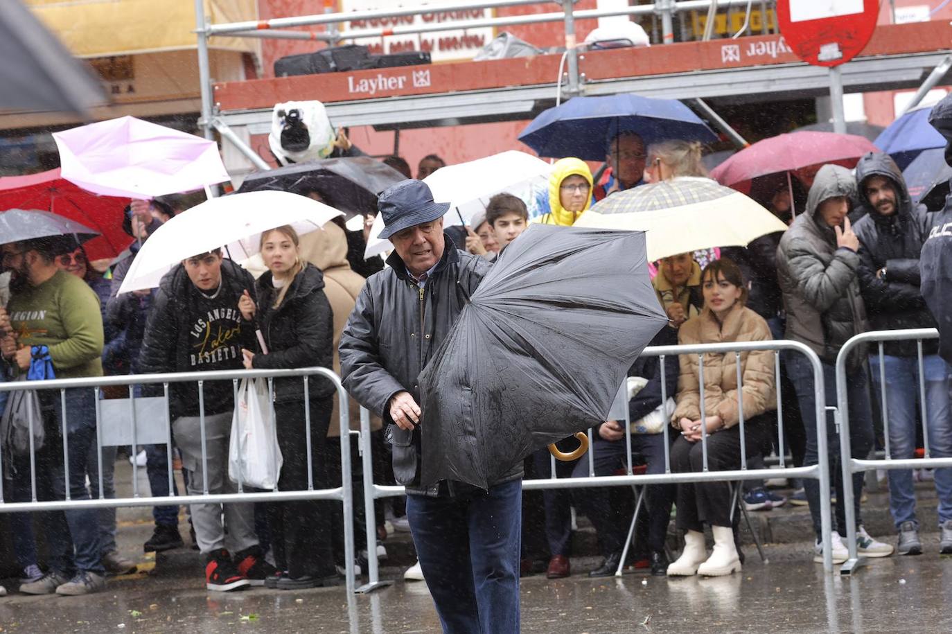 Se suspende la estación de penitencia de la hermandad del Baratillo debido a la lluvia