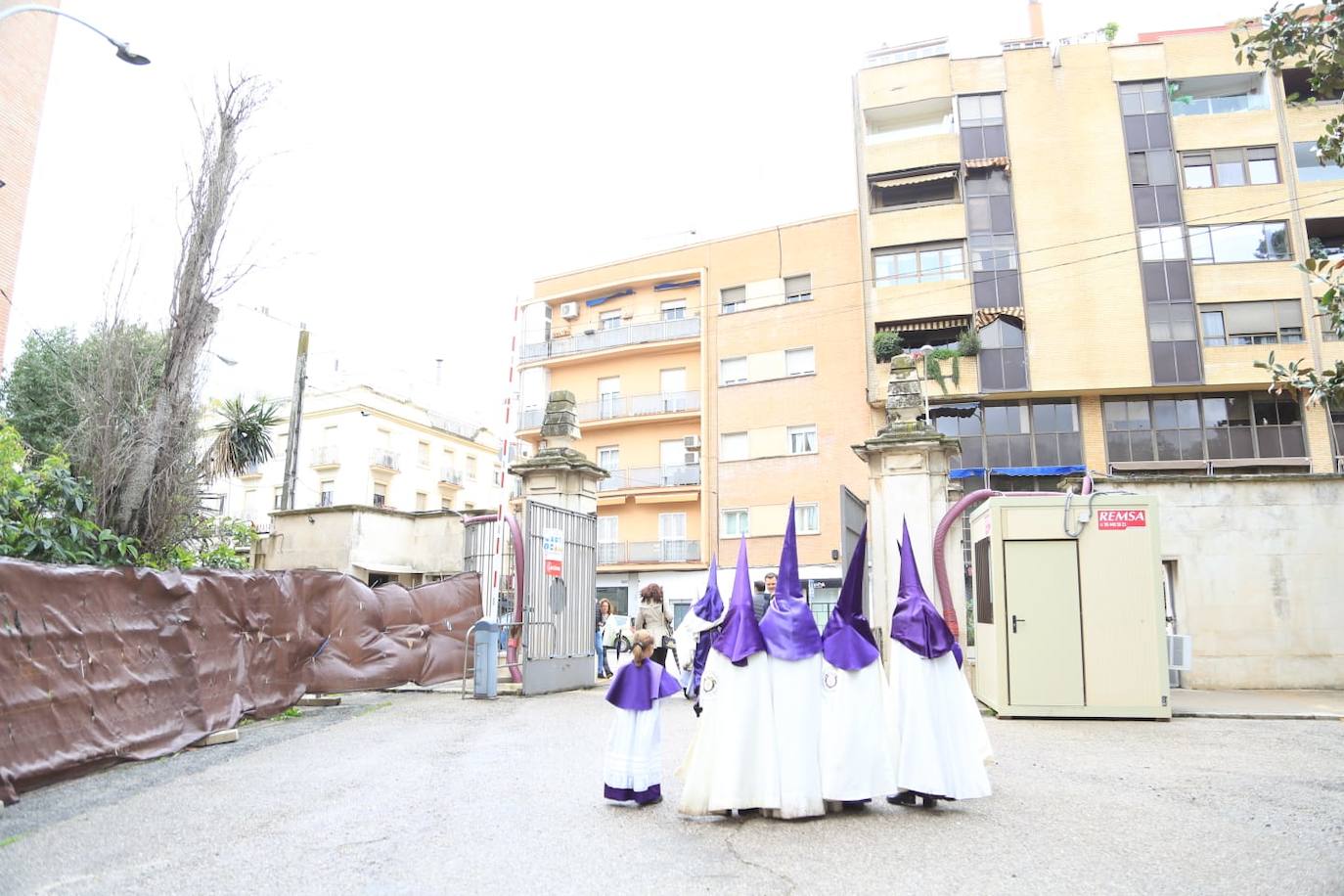 La hermandad de las Cigarreras se queda en la Capilla de la Fábrica de Tabacos debido a las previsiones meteorológicas