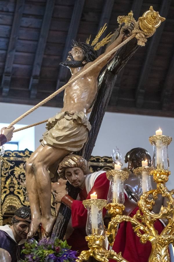 Los fieles tuvieron que contentarse con ver a las imágenes en el templo al no realizar estación de penitencia