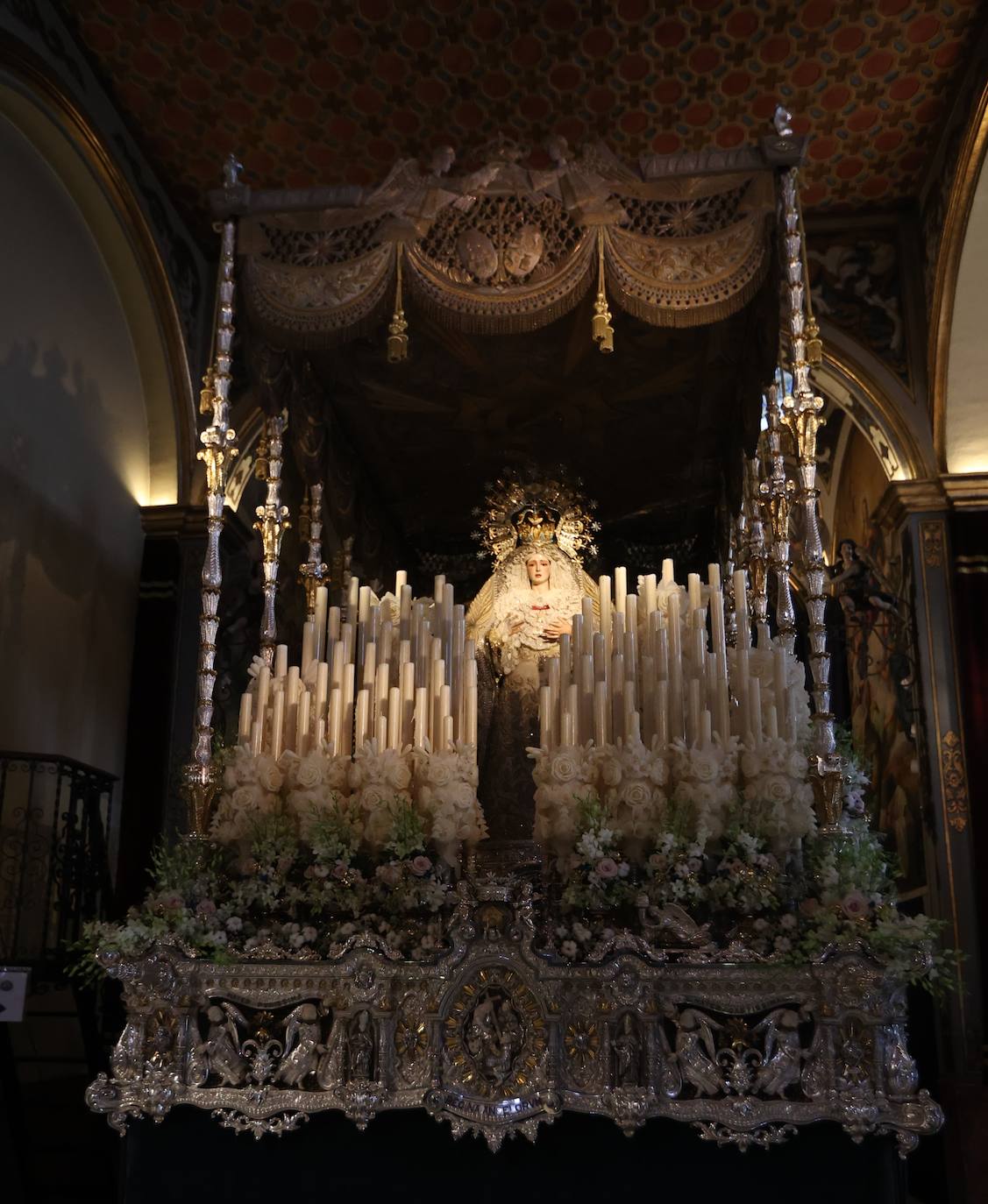 Las precipitaciones impiden que la hermandad de los Negritos salga en procesión por Sevilla este Jueves Santo