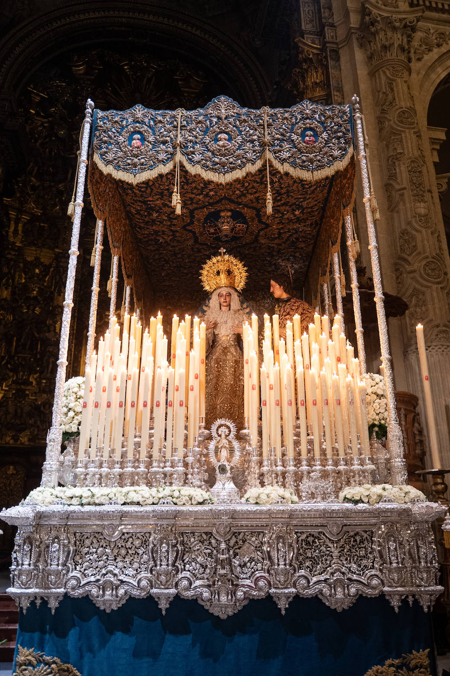 Nuestro Padre Jesús de la Pasión y la Virgen de la Merced permanecen en el Salvador este Jueves Santo debido a la lluvia