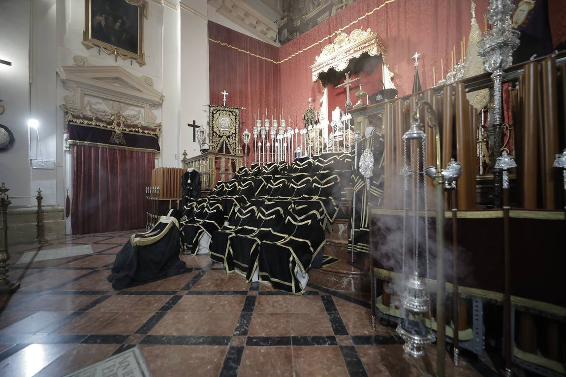 Otra de las hermandades del Viernes Santo que no pudo realizar su estación de penitencia fue la Sagrada Mortaja