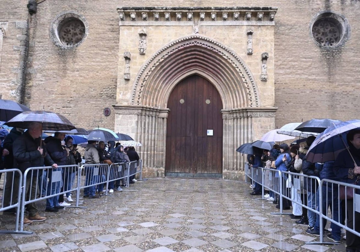 Las puertas de Santa Marina que no se abrieron para que saliera el Resucitado