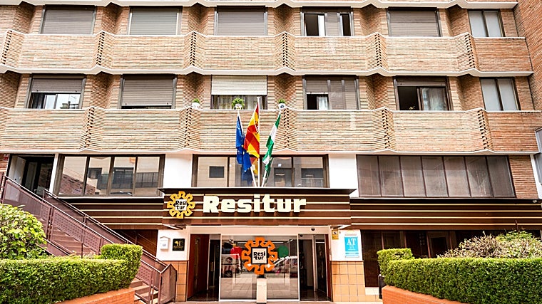 Entrada a de los apartamentos turísticos Resitur