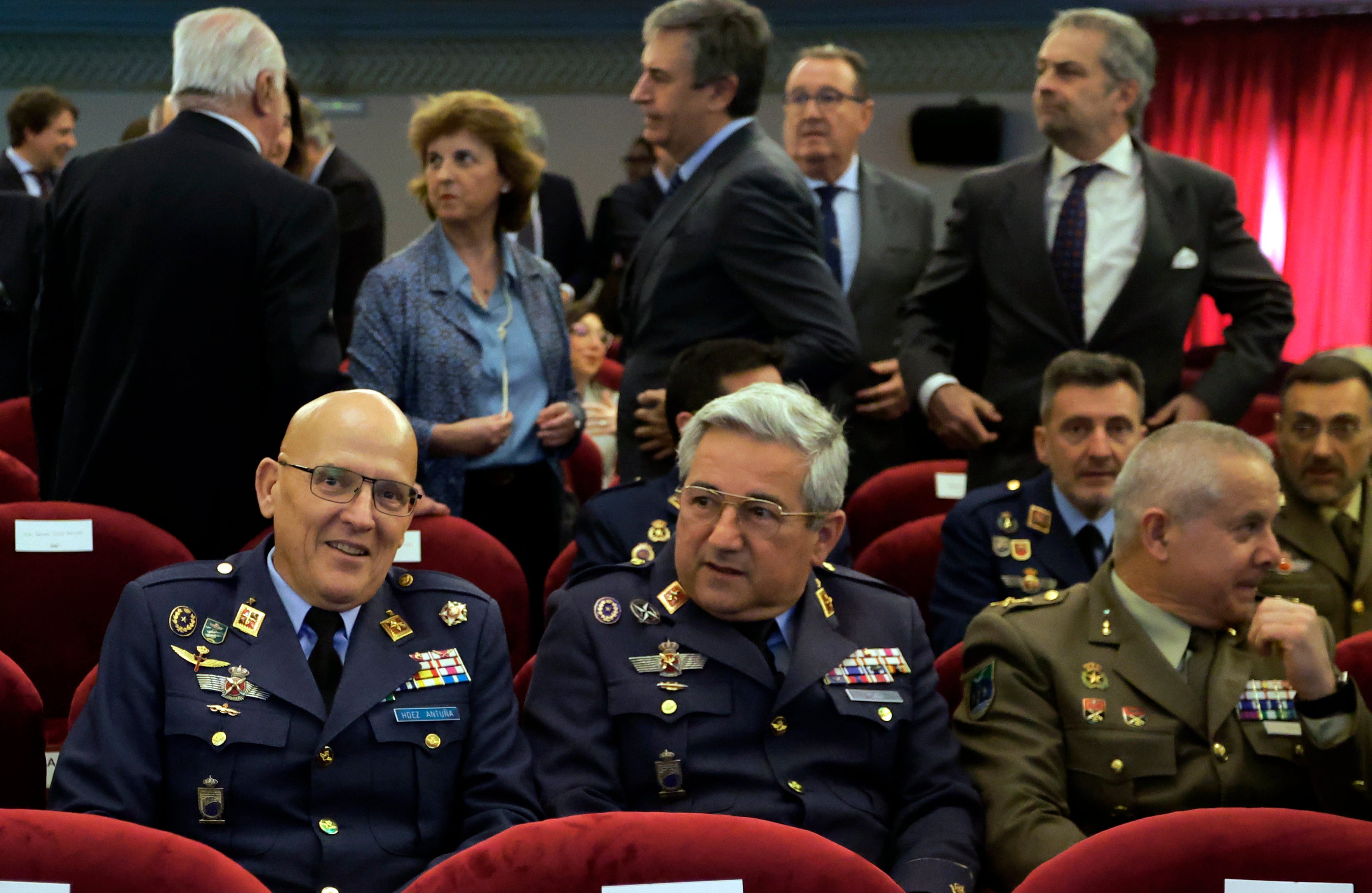 Javier Hernández Antuña, Carlos de Ysasi-Ysasmendi y Jaime Vidal Mena