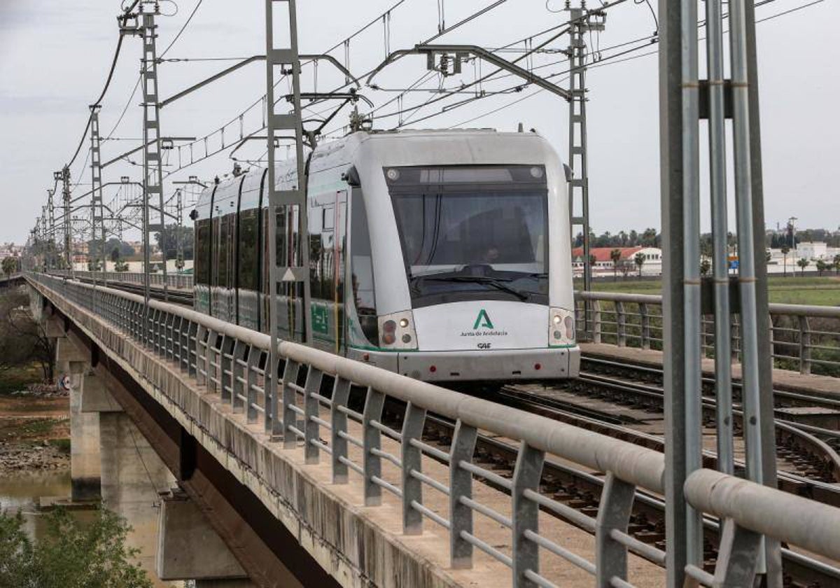 Uno de los vagones de la línea 1 del metro de Sevilla