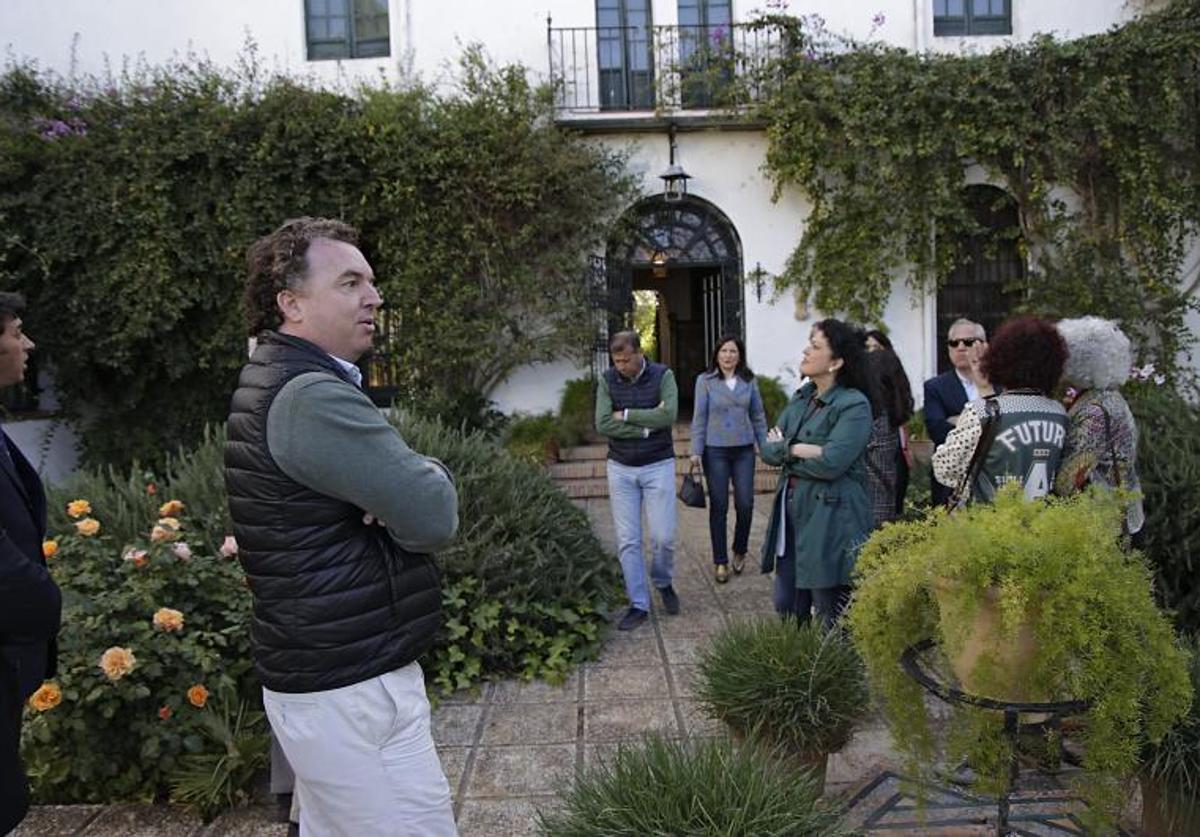 Visita a la finca de Ignacio Sánchez Mejías con motivo del curso de la UIMP 'Los toros y el 27'