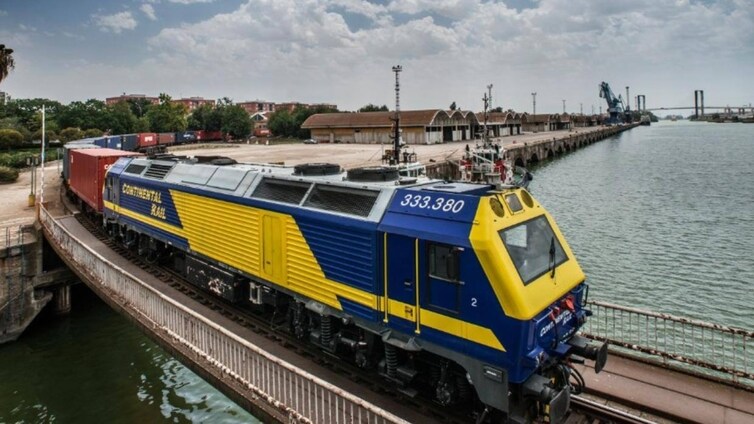 Las obras del tren al Puerto de Sevilla ponen en evidencia la palabra de Pedro Sánchez