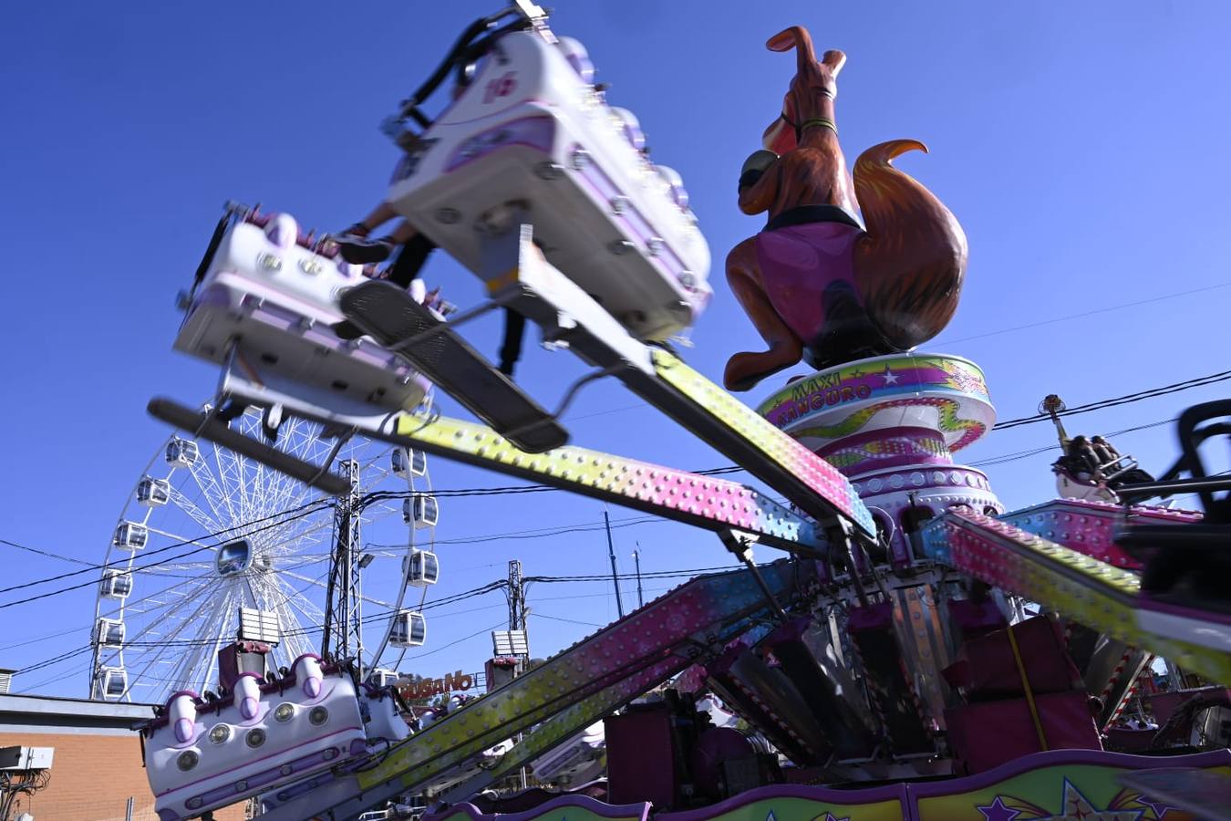 La calle del Infierno este viernes llena de público