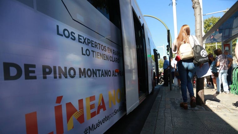 Uno de los autobuses de la línea Norte de Tussam