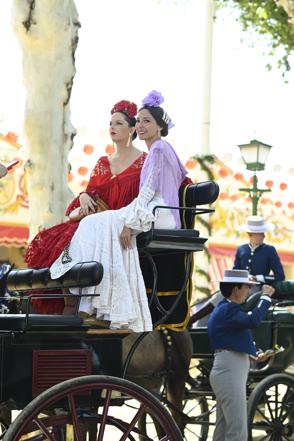 Gran ambiente en las calles del real este jueves de Feria 