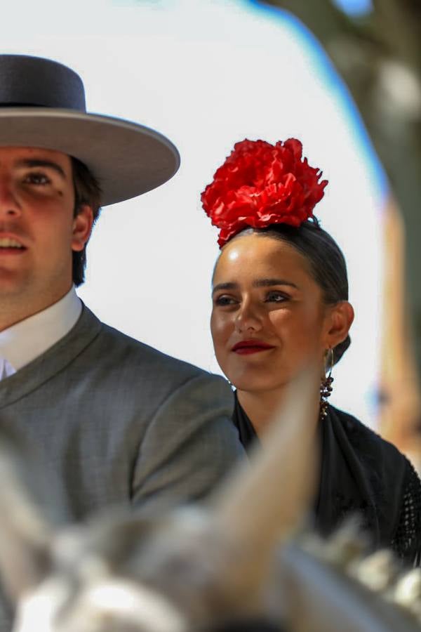 Gran ambiente en las calles del real este jueves de Feria 