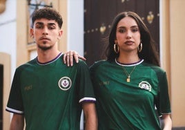 Camisetas de fútbol cofrade: así es la marca sevillana que une dos pasiones