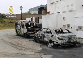 Dos detenidos en El Ronquillo por el incendio intencionado de dos vehículos como represalia