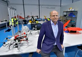 La Junta y la Universidad de Sevilla adquieren por 800.000 euros una nave en Aerópolis para un centro de investigación de drones