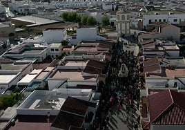 Un dron formó parte de la retransmisión de la coronación de la Piedad de Albaida del Aljarafe