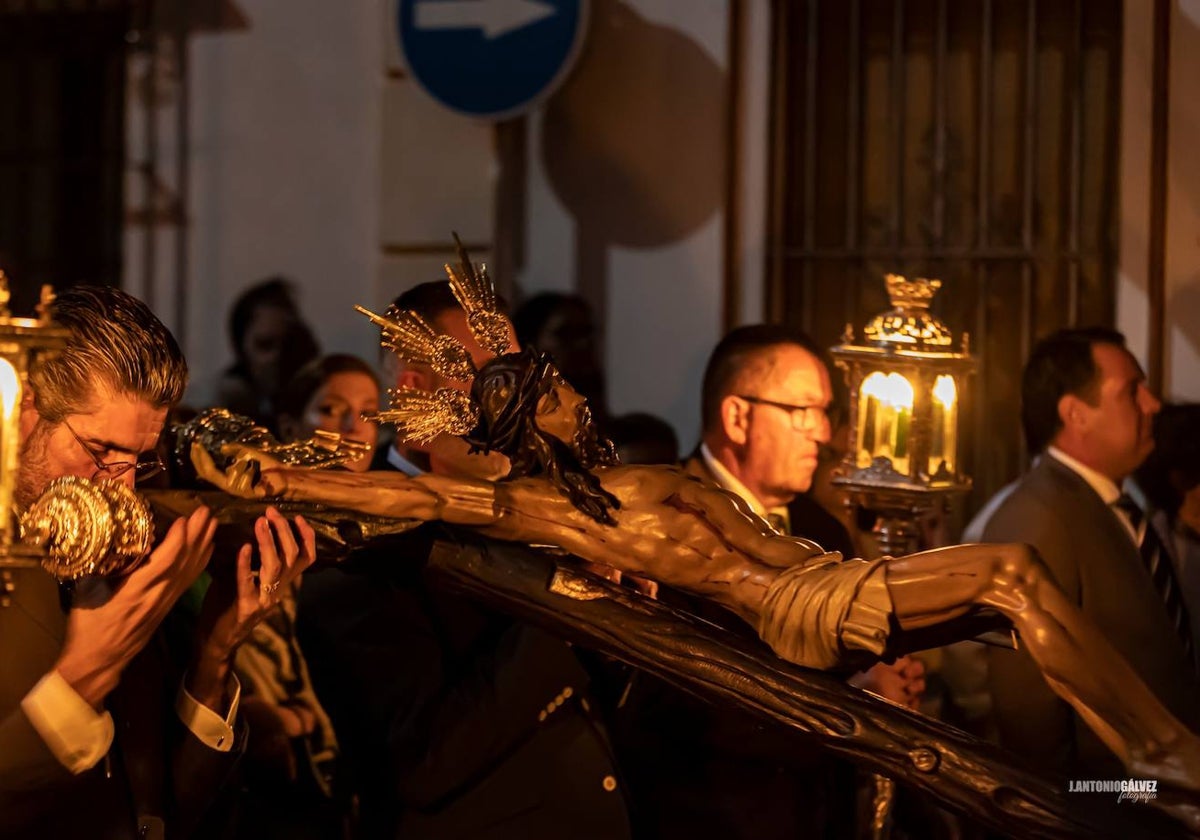 El Cristo de la Vera Cruz en la procesión de madrugada