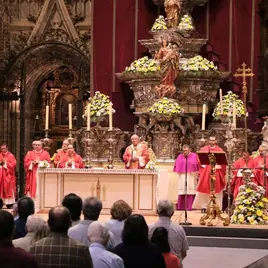 Vigilia de Pentecostés en la Catedral de Sevilla