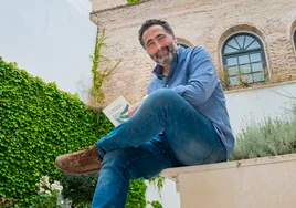 Tomás del Rey : «El barroquismo ha dado lo mejor y lo peor de la literatura sevillana»