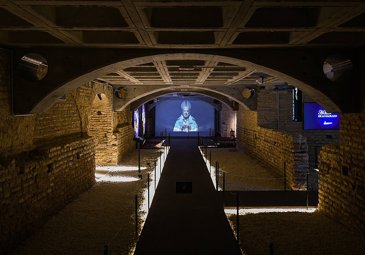 Descubriendo la historia de la iglesia del Salvador de Sevilla a través de &#039;La huella de lo sagrado&#039;