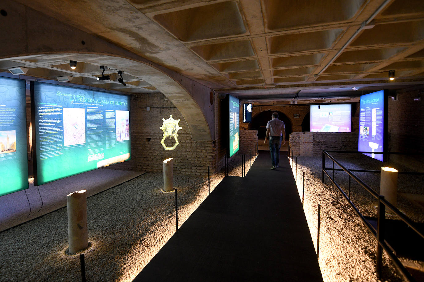 Descubriendo la historia de la iglesia del Salvador de Sevilla a través de &#039;La huella de lo sagrado&#039;