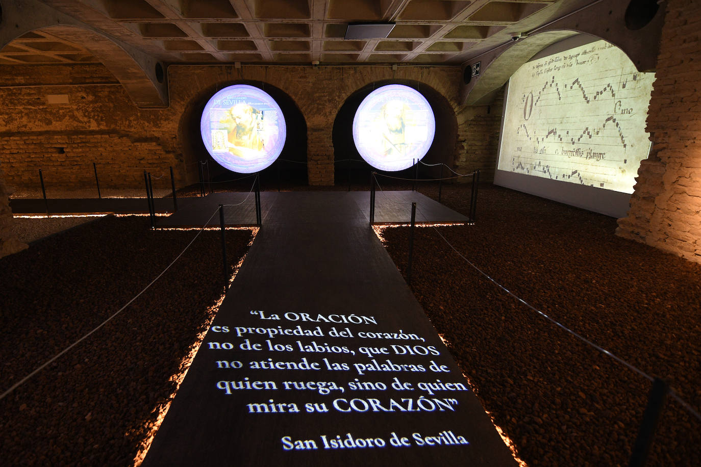 Descubriendo la historia de la iglesia del Salvador de Sevilla a través de &#039;La huella de lo sagrado&#039;