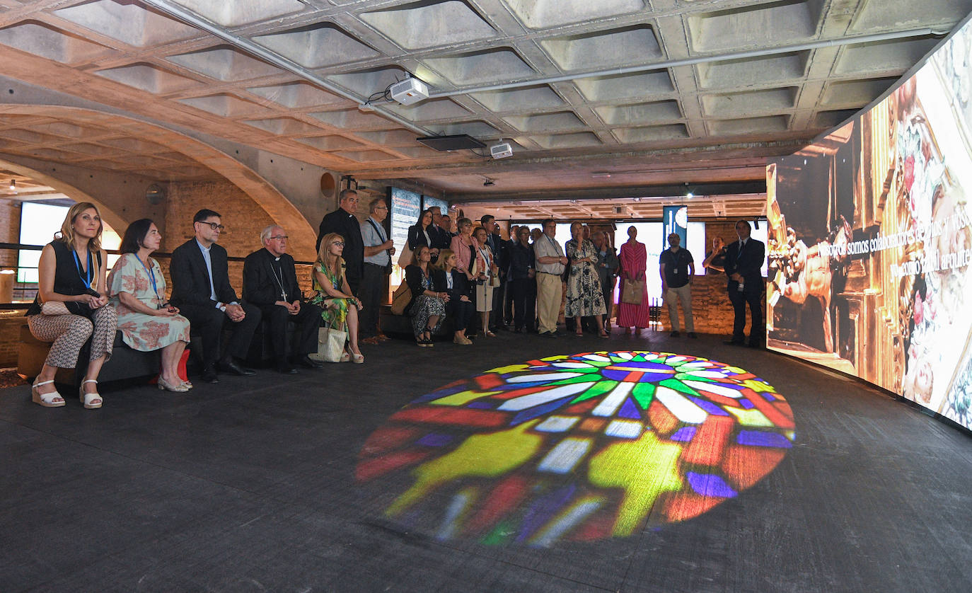 Descubriendo la historia de la iglesia del Salvador de Sevilla a través de &#039;La huella de lo sagrado&#039;