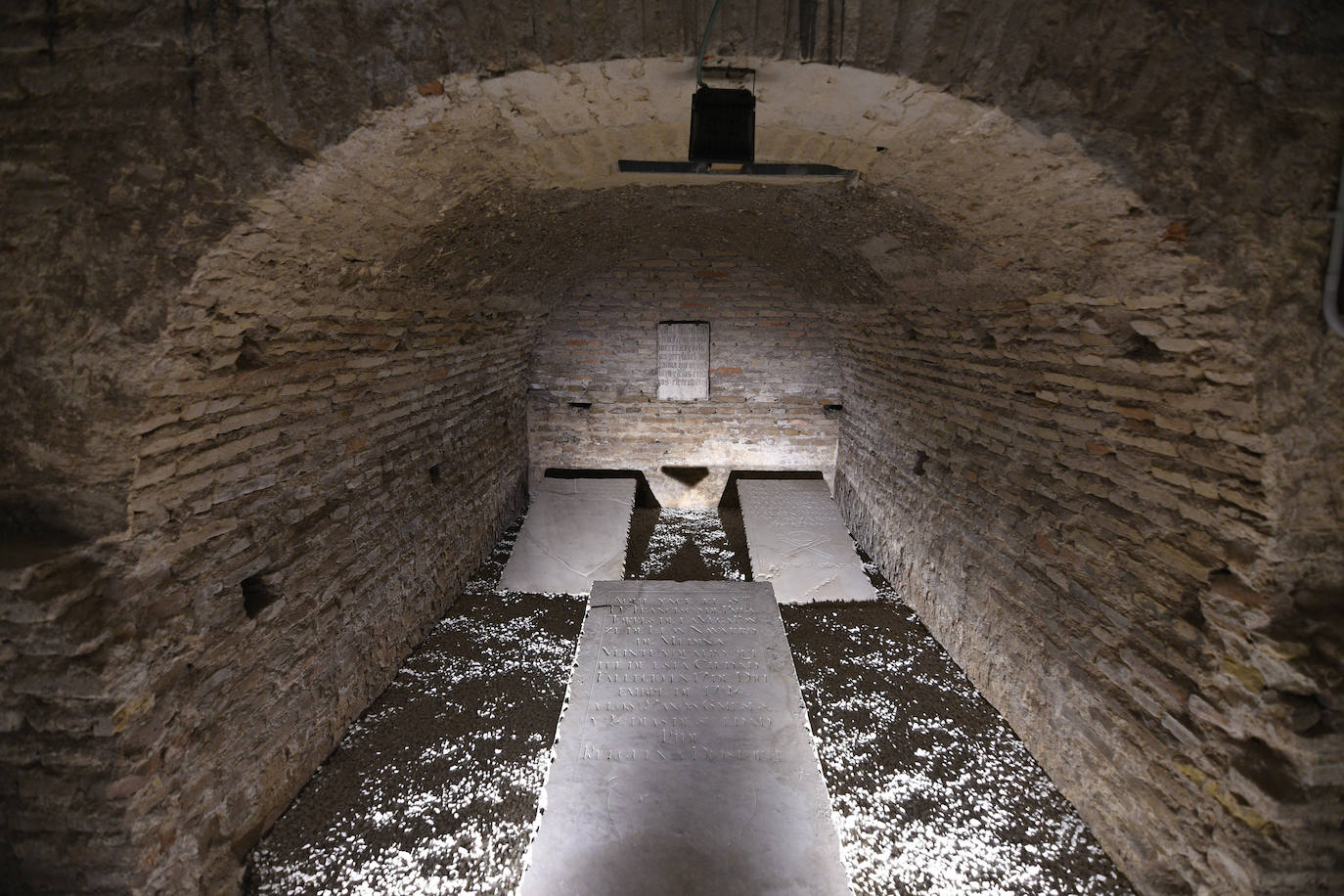 Descubriendo la historia de la iglesia del Salvador de Sevilla a través de &#039;La huella de lo sagrado&#039;