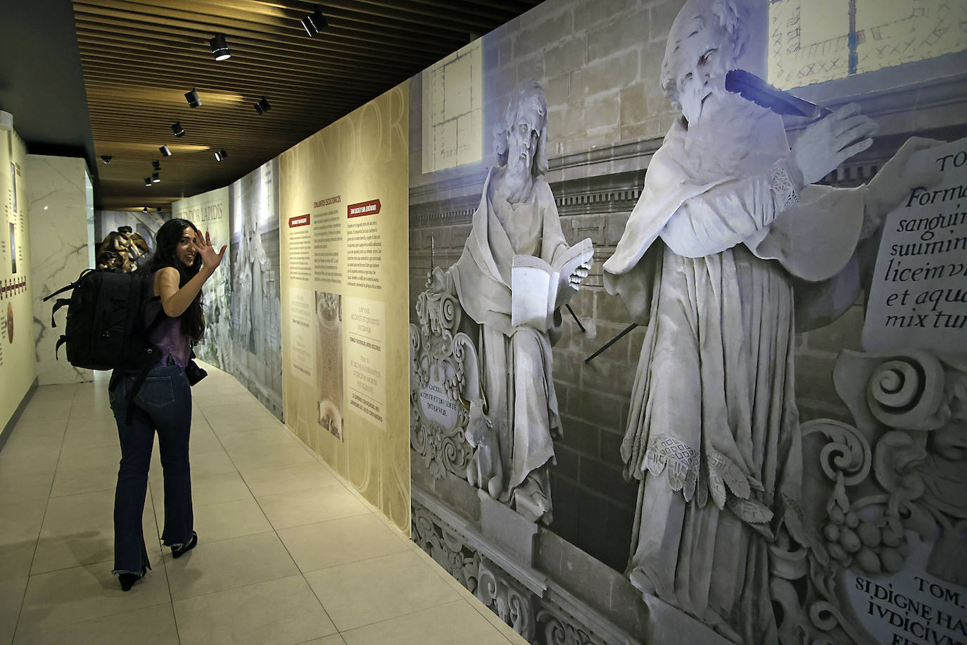 La exposición 'Splendor Lapidis. Trabajos de restauración en la Iglesia del Sagrario de la Catedral de Sevilla 2019–2023', en la Fundación Cajasol de Sevilla