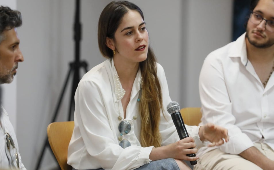 Imagen principal - Sobre estas líneas Patricia Guerrero, directora del Ballet Flamenco de Andalucía. A la izquierda el cantaor, Arcángel y bajo estas líneas, el bailaor Farruquito