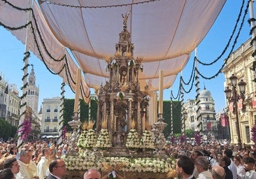 Corpus de Sevilla 2024: así ha sido el directo de la procesión desde la Catedral y el traslado del Señor de la Cena
