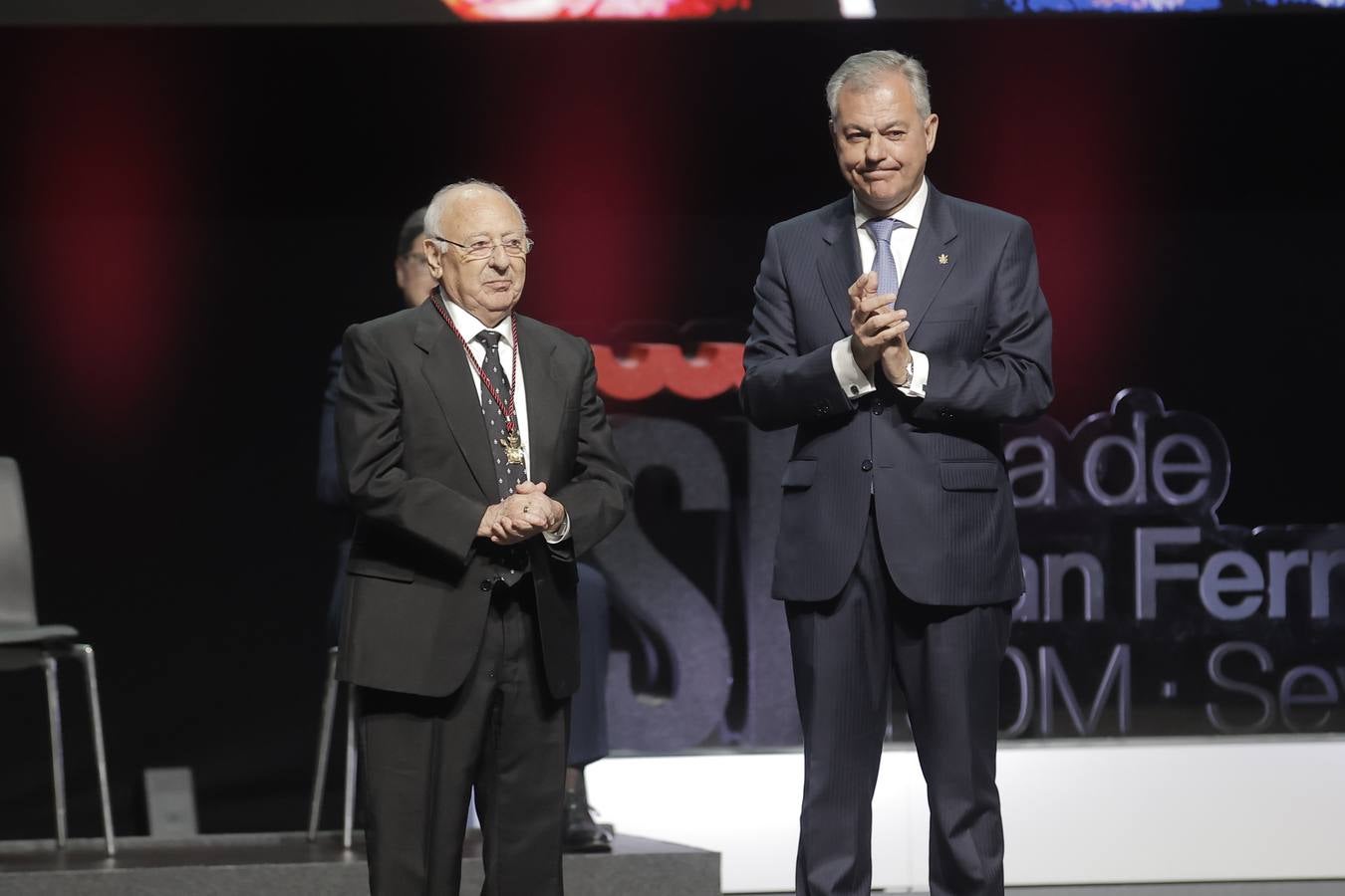 Fibes acogió este jueves las entregas de las Medallas de la Ciudad de Sevilla 2024