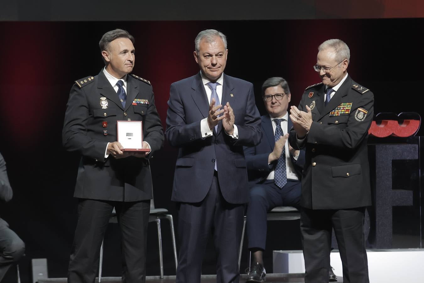 Fibes acogió este jueves las entregas de las Medallas de la Ciudad de Sevilla 2024