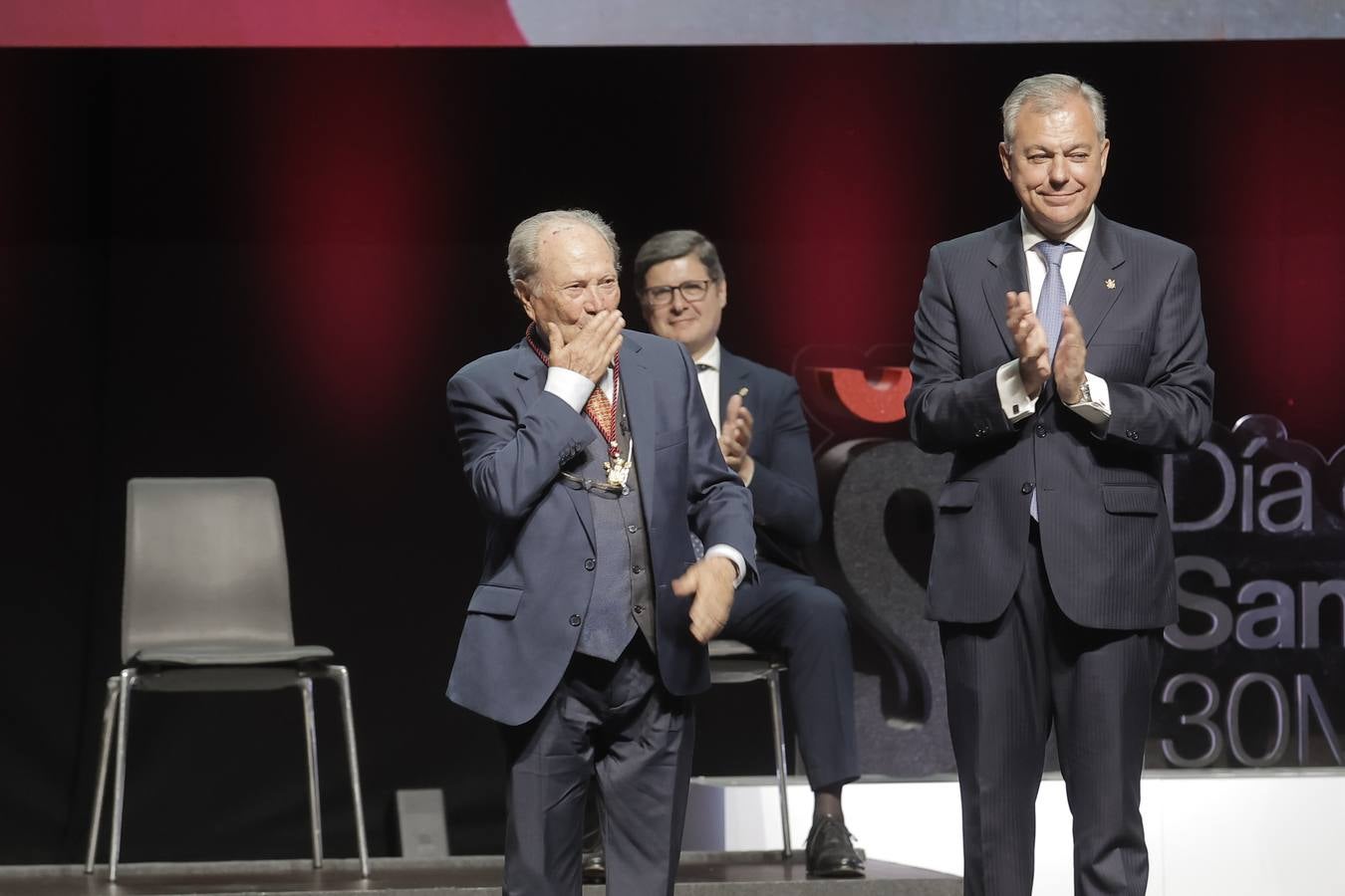 Fibes acogió este jueves las entregas de las Medallas de la Ciudad de Sevilla 2024