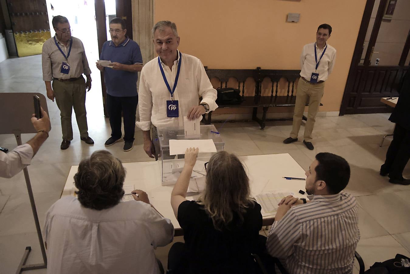 Ambiente tranquilo durante esta jornada electoral en Sevilla