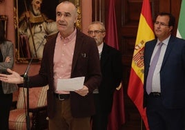 El PSOE hace un frente común con asociaciones vecinales para impedir la limitación de viviendas turísticas en Sevilla