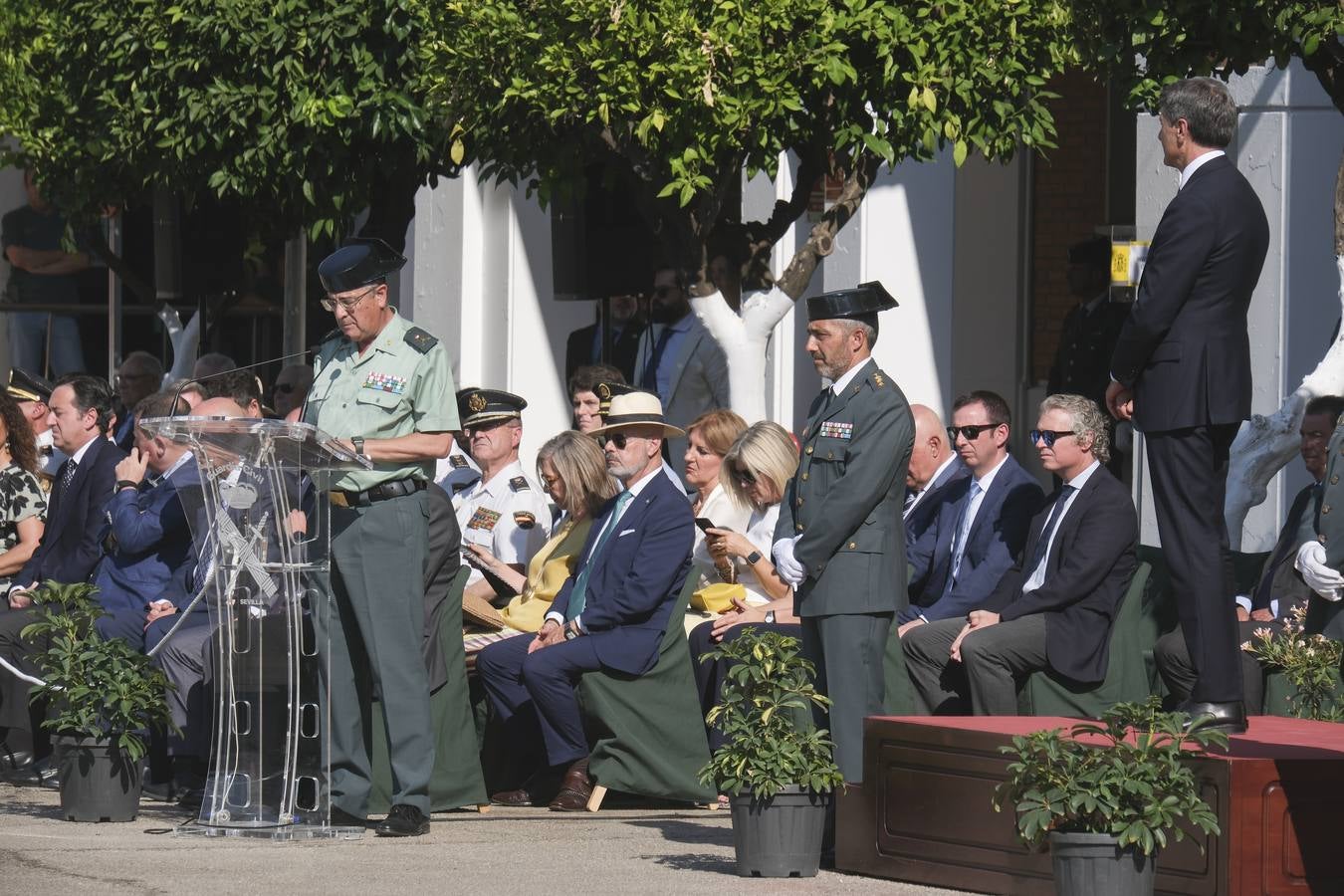 Toma de posesión del nuevo coronel jefe de la Guardia Civil