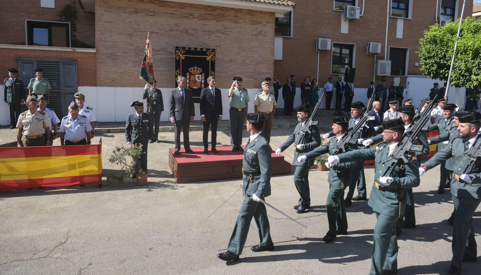 Toma de posesión del nuevo coronel jefe de la Guardia Civil