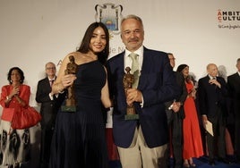 Sixto Sánchez Lorenzo y Angélica Yuste ganan los Premios de Novela Ateneo