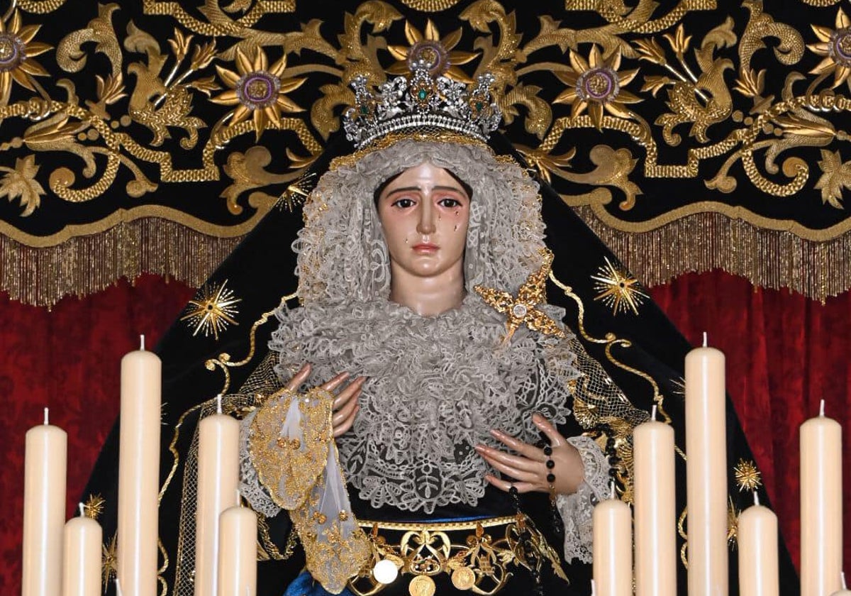 La Virgen de los Dolores de la Vera Cruz de Brenes, preparada para la coronación