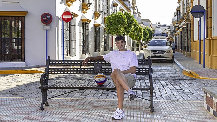 El SOS de un jugador sevillano en la élite del vóley playa: «No cubro ni el 30% de mis gastos»
