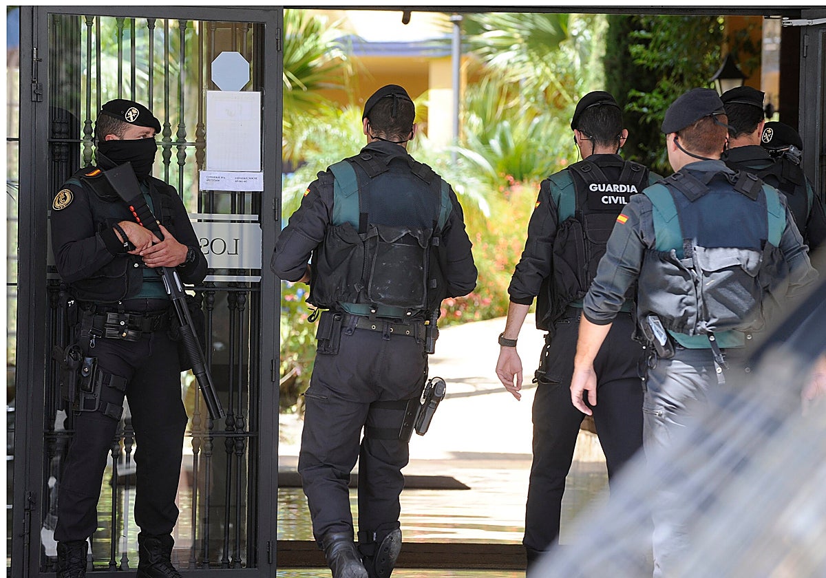 Agentes de la Guardia Civil