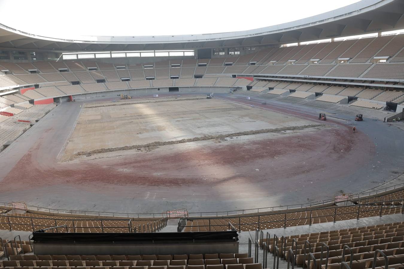 Obras en el Estadio de la Cartuja en su fase inicial