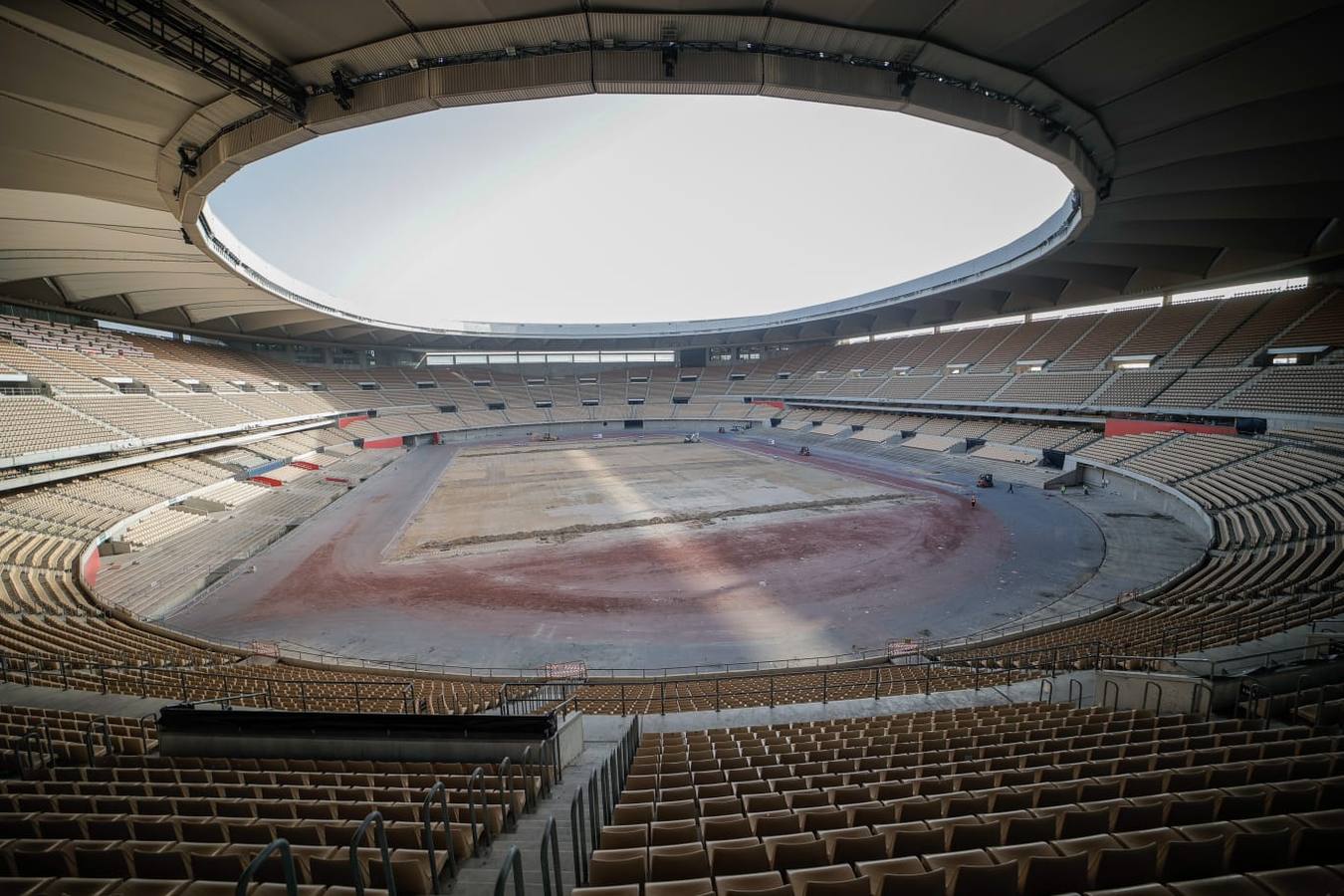 Obras en el Estadio de la Cartuja en su fase inicial