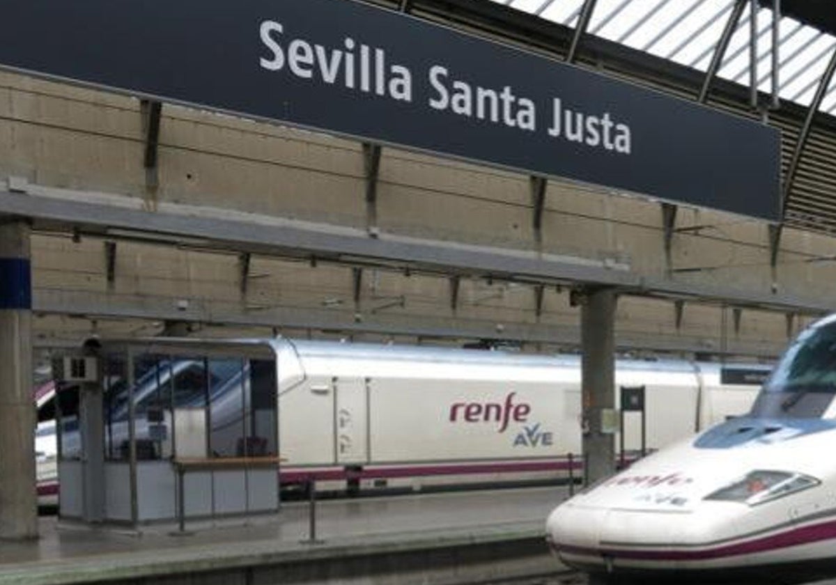 Trenes AVE en la Estación de Santa Justa de Sevilla