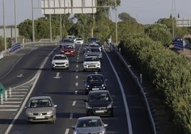 Retenciones de 6  kilómetros en la AP-4 en sentido hacia Cádiz